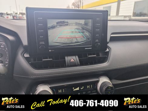 Used 2020 Toyota RAV4 LE image 20