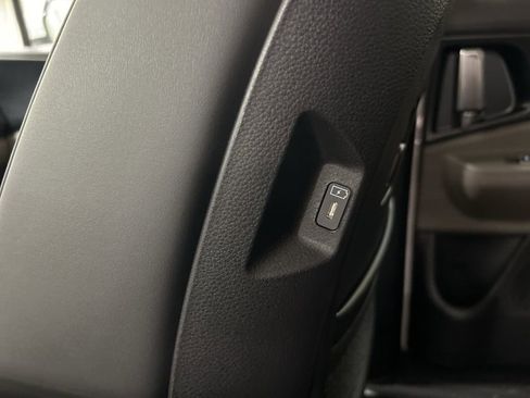 New 2026 Kia Carnival FWD image 27