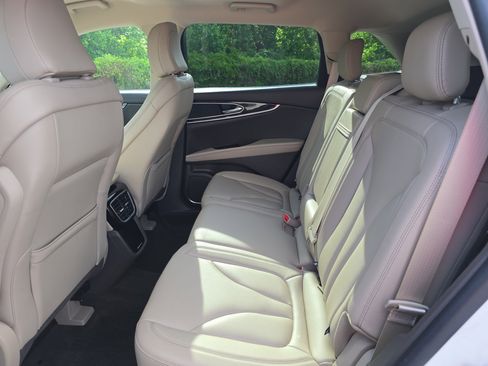 Certified 2023 Lincoln Nautilus AWD w/ Premium Package image 14