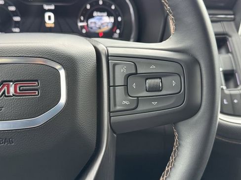 Used 2024 GMC Yukon AT4 w/ Technology Package image 13