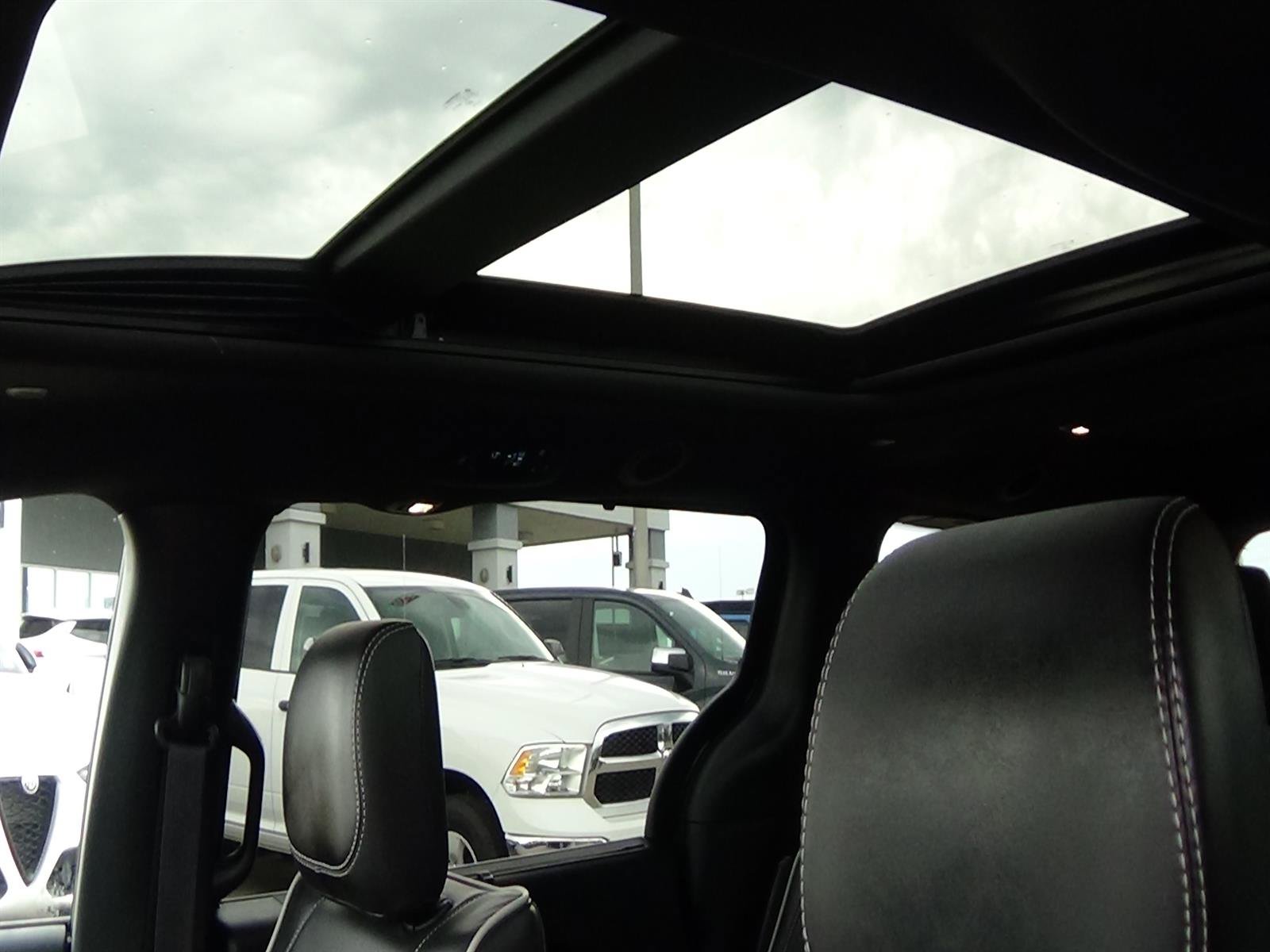 Used 2026 Chrysler Pacifica Limited FWD image 20