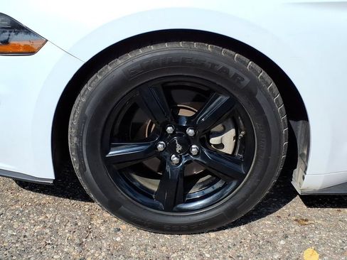 Used 2018 Ford Mustang Coupe RWD image 9