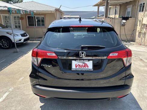 Used 2020 Honda HR-V LX image 4