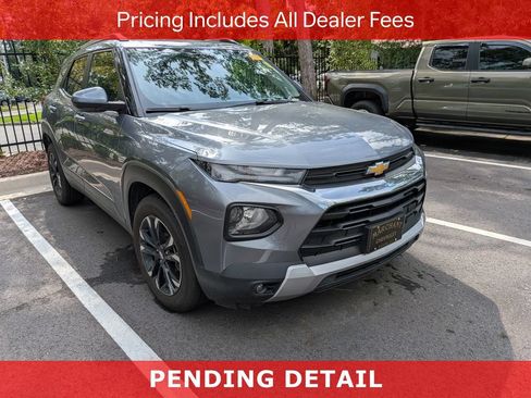 Used 2022 Chevrolet TrailBlazer LT w/ Convenience Package FWD image 1