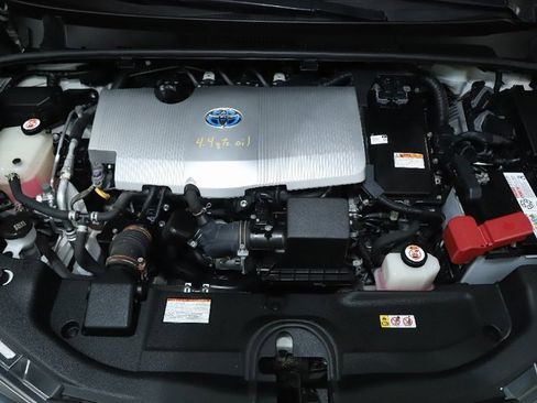 Used 2019 Toyota Prius XLE image 35