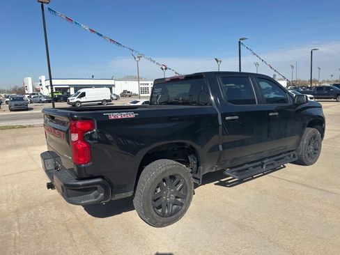 Used 2023 Chevrolet Silverado 1500 Custom Trail Boss AWD/4WD image 32