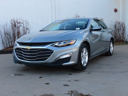 Used 2024 Chevrolet Malibu LT image 4