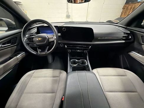 Certified 2025 Chevrolet Traverse LT image 21