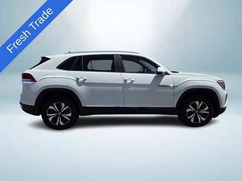 Certified 2025 Volkswagen Atlas Cross Sport SE image 7