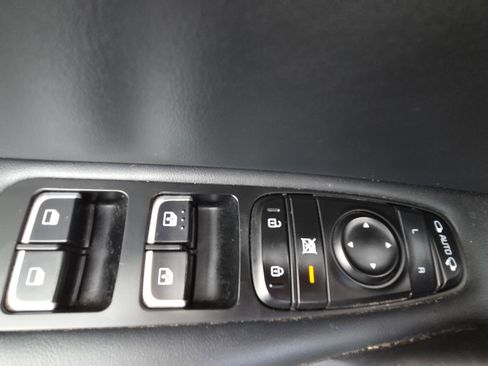 Used 2019 Kia Stinger Premium image 20