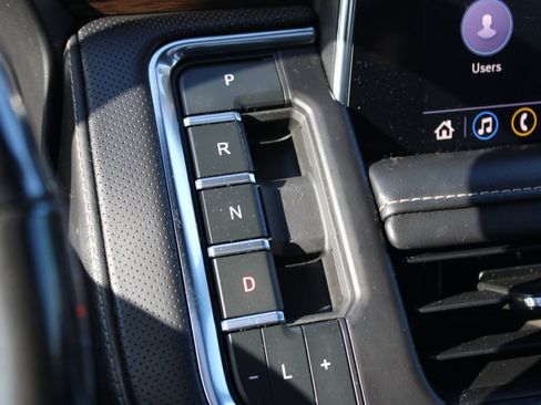 Used 2021 Chevrolet Tahoe Premier image 24