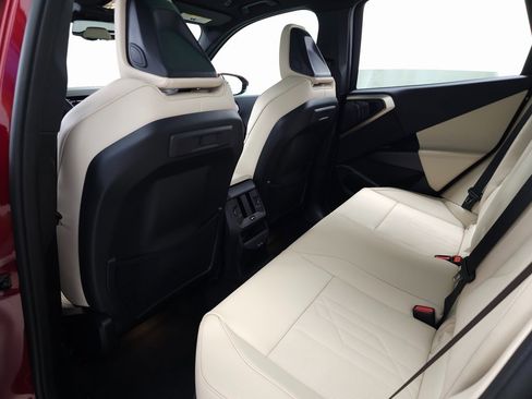 Used 2025 BMW X3 xDrive30i w/ Convenience Package image 27