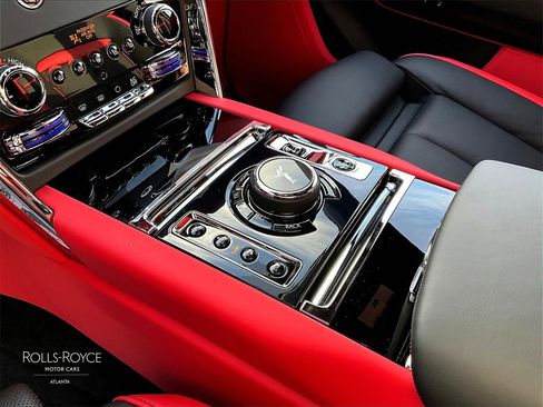 New 2026 Rolls-Royce Cullinan image 8