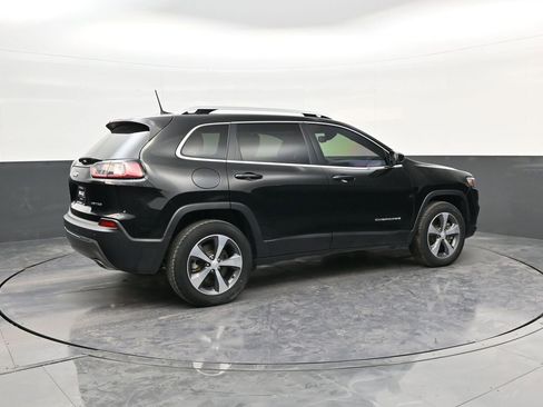 Used 2019 Jeep Cherokee Limited image 7