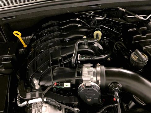 Used 2025 Dodge Durango GT AWD/4WD image 31