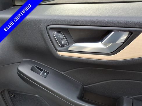 Certified 2022 Ford Escape Titanium w/ Titanium Elite Package AWD/4WD image 11