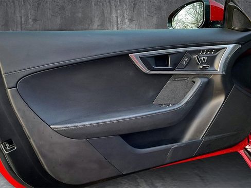 Used 2018 Jaguar F-TYPE Convertible image 18