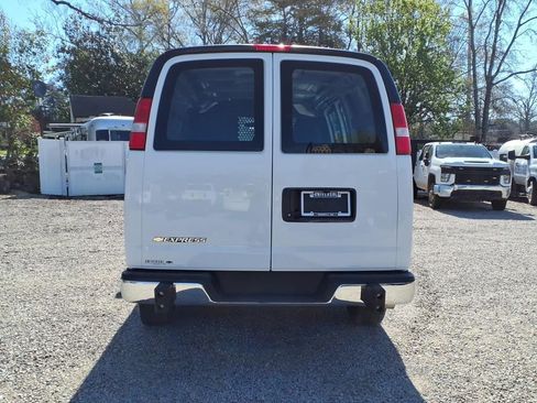 Used 2024 Chevrolet Express 2500 Work Van w/ Driver Convenience Package image 6