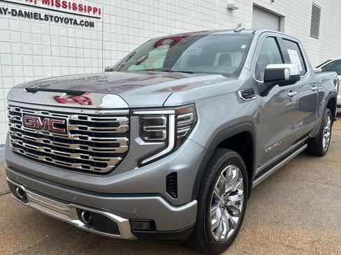 Used 2024 GMC Sierra 1500 Denali w/ Denali Reserve Package image 1