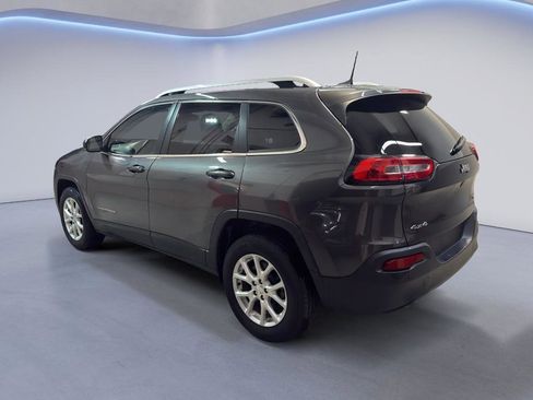 Used 2016 Jeep Cherokee Latitude w/ Safety/Convenience Group AWD/4WD image 4