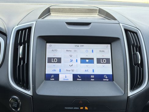 Used 2020 Ford Edge SEL w/ Convenience Package AWD/4WD image 18