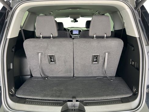 Used 2023 GMC Acadia SLE w/ Driver Convenience Package image 22