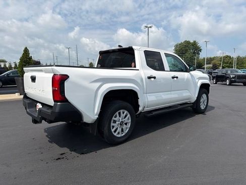 Used 2024 Toyota Tacoma SR AWD/4WD image 7
