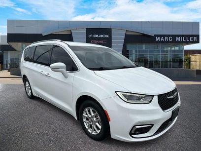 Used 2021 Chrysler Pacifica Touring-L