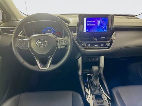 Certified 2025 Toyota Corolla Cross XLE FWD image 23