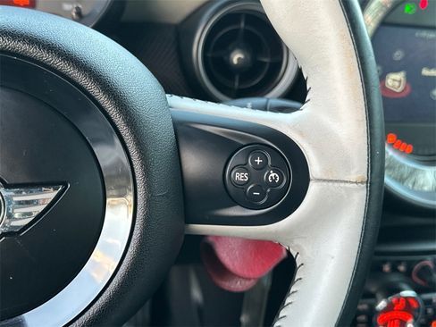 Used 2015 MINI Cooper S image 25