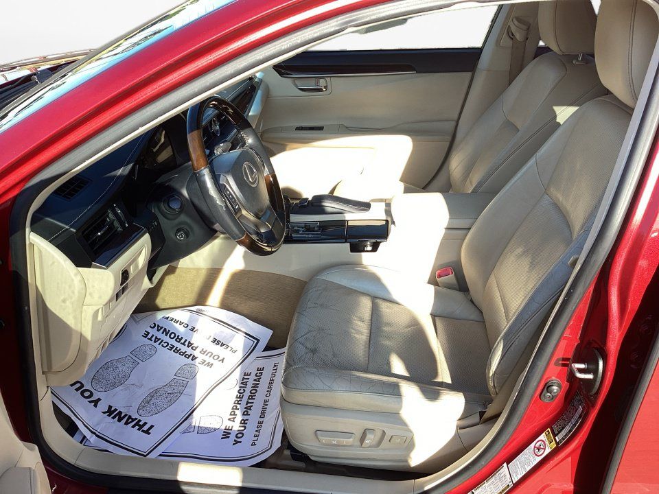 Used 2014 Lexus ES 350 w/ Luxury Package FWD image 11