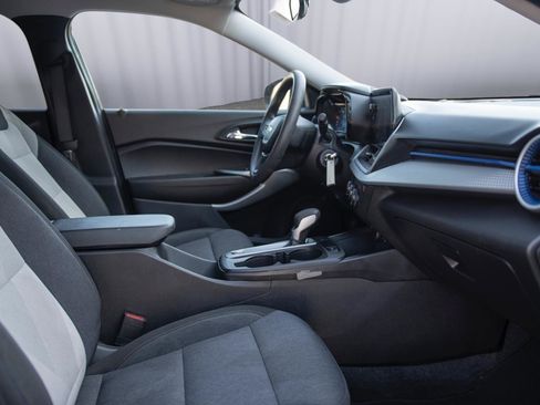 Used 2024 Chevrolet Trax LS w/ LS Convenience Package image 16