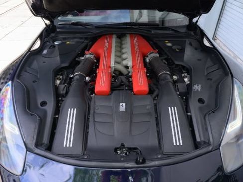 Used 2013 Ferrari F12 Berlinetta RWD image 31