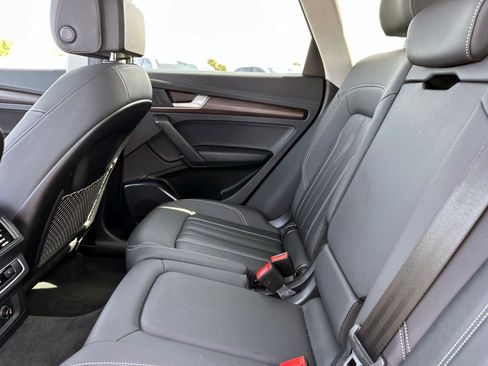 Used 2023 Audi Q5 2.0T Premium w/ Convenience Package image 14