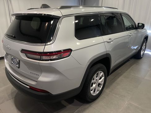 Used 2022 Jeep Grand Cherokee L Limited AWD/4WD image 7