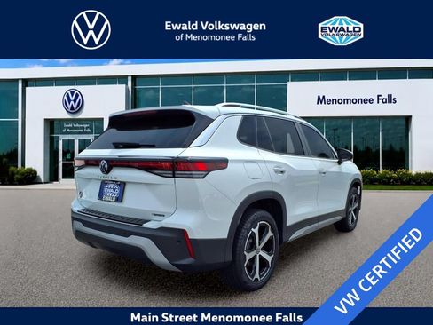 Certified 2025 Volkswagen Tiguan SE w/ Panoramic Sunroof Package AWD/4WD image 7