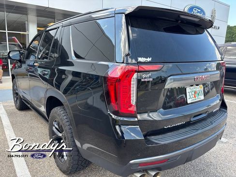 Used 2023 GMC Yukon AT4 w/ AT4 Premium Package AWD/4WD image 4