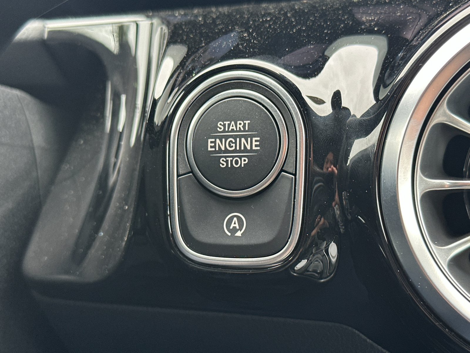 Used 2025 Mercedes-Benz GLA 250 image 24