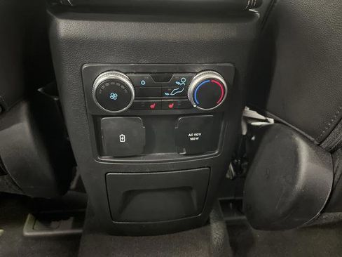 Used 2023 Ford Explorer Limited image 35