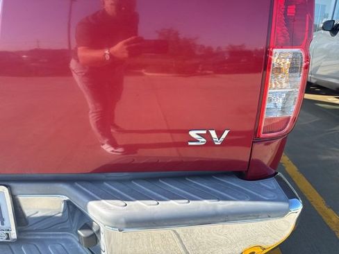 Used 2012 Nissan Frontier SV image 25