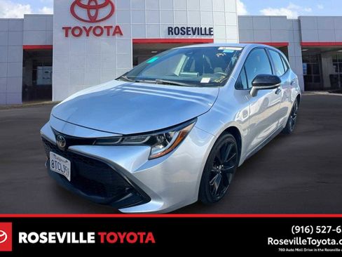 Used 2021 Toyota Corolla SE FWD image 1