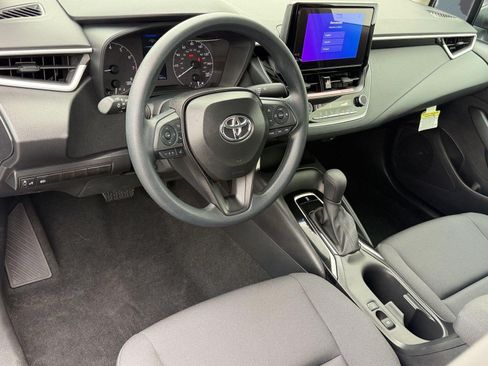Certified 2025 Toyota Corolla LE FWD image 4