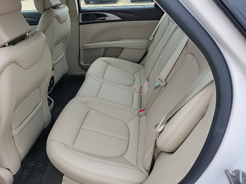Used 2018 Lincoln MKZ Reserve w/ Climate Package FWD image 10