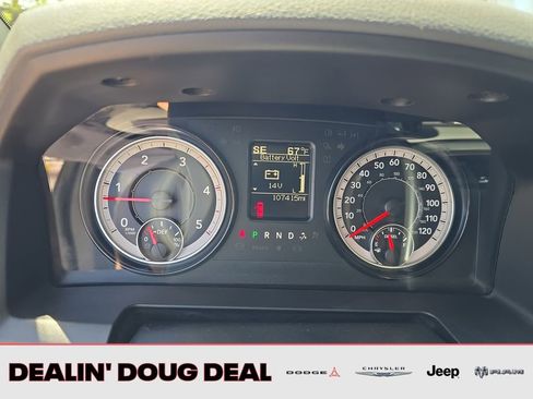 Used 2018 RAM 2500 Tradesman w/ Chrome Appearance Group AWD/4WD image 16