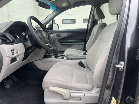 Certified 2018 Honda Pilot LX image 24