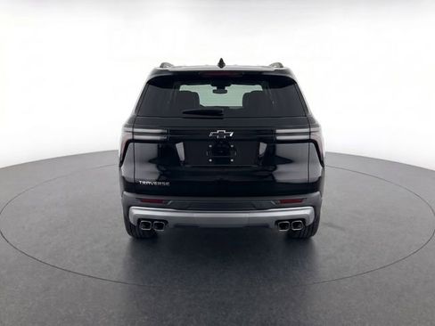 Used 2022 Chevrolet Traverse LT FWD image 6