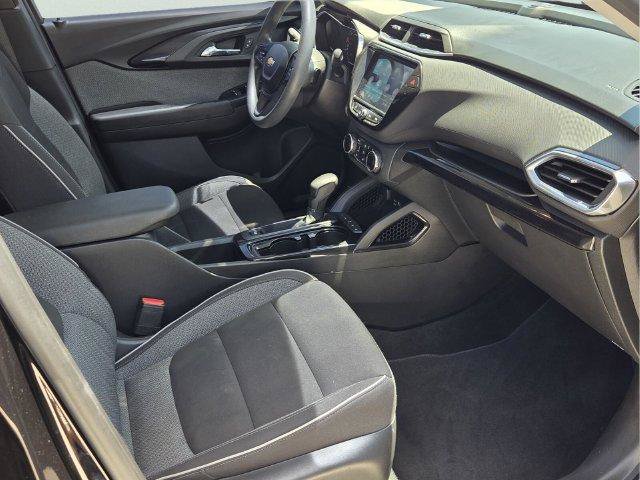 Used 2021 Chevrolet TrailBlazer LT w/ Convenience Package FWD image 17