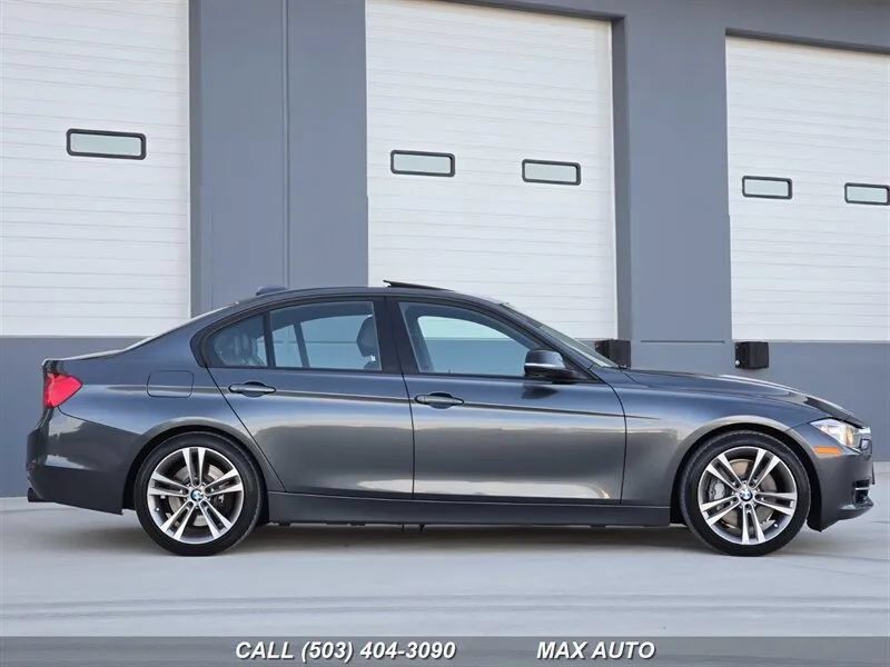 Used 2013 BMW 335i Sedan RWD image 9