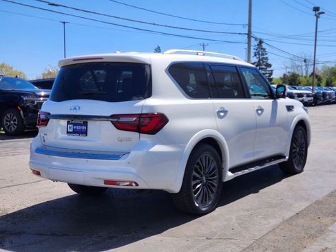 Used 2024 INFINITI QX80 Sensory AWD/4WD image 5