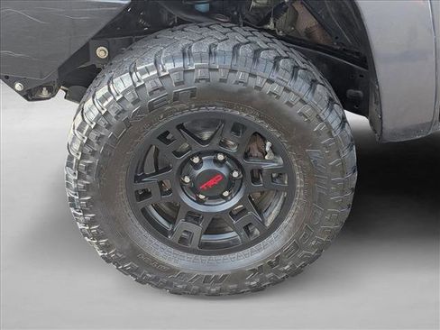 Used 2011 Toyota Tacoma 4x4 Double Cab w/ TRD Sport Pkg w/JBL Audio image 21